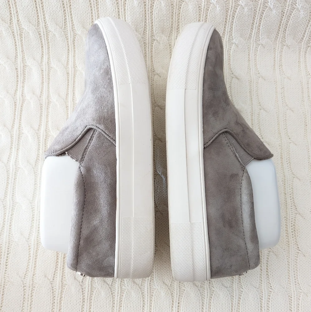 Steve Madden Gills Leather Slip-on Sneakers 9.5 Gray Casual Loafer Style Sneaker